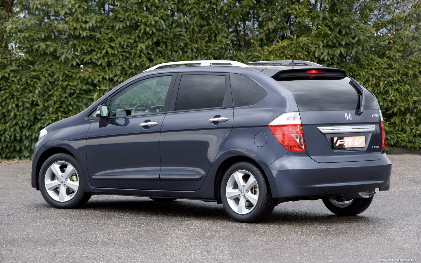 Honda FRV technical specifications and fuel economy